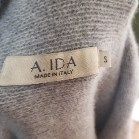 Italian Cross Over Wool Sweater - Picture 3 of 3